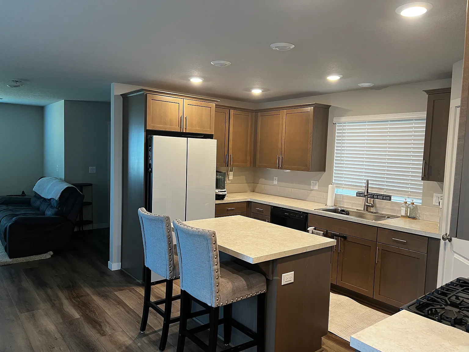 4 bed, 1879 sqft, $1,050 — Photo 1