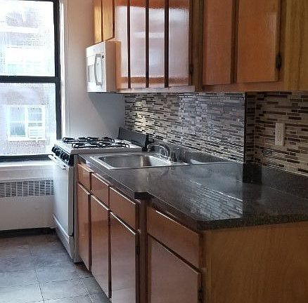 2nd image of 500 W 235th St APT 5M