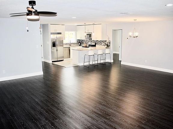 4th image of 10361 Marco Polo Dr