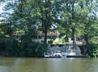 3048 E McKinley Dr, Monon, IN 47959