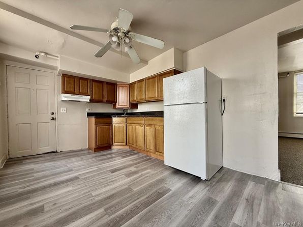 28 Audrey Ave #1