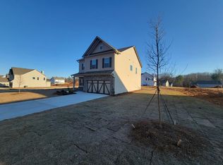 791 Laurel Cove Dr, Hoschton, GA 30548