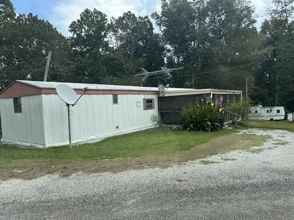 84 Perryville Estate Ln, Parsons, TN 38363