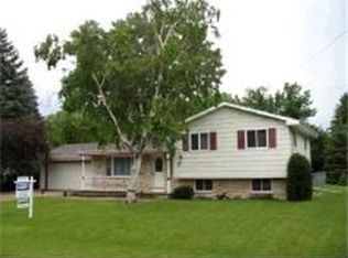 31 Welle Dr, Oshkosh, WI 54902