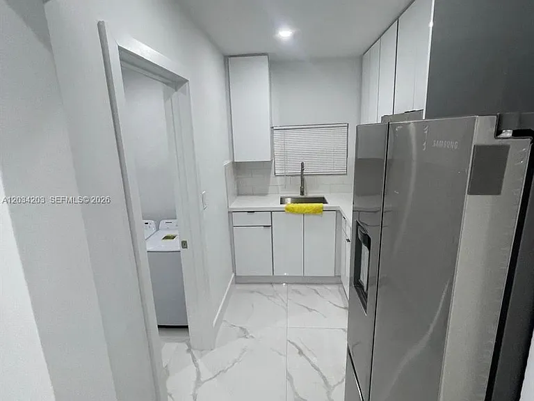 2103 SW 60th Ave #2 — Photo 16