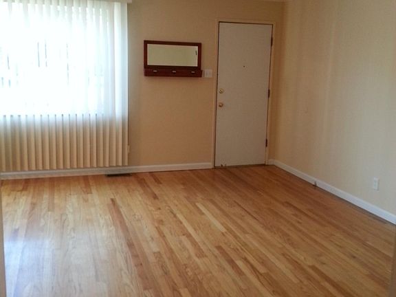 4th image of 7321 Amherst Ave #A