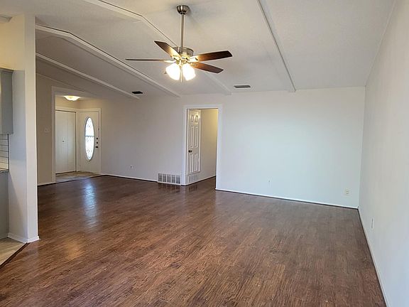4th image of 1409 Sherrye Dr