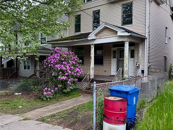 2nd image of 1605 Union Ave