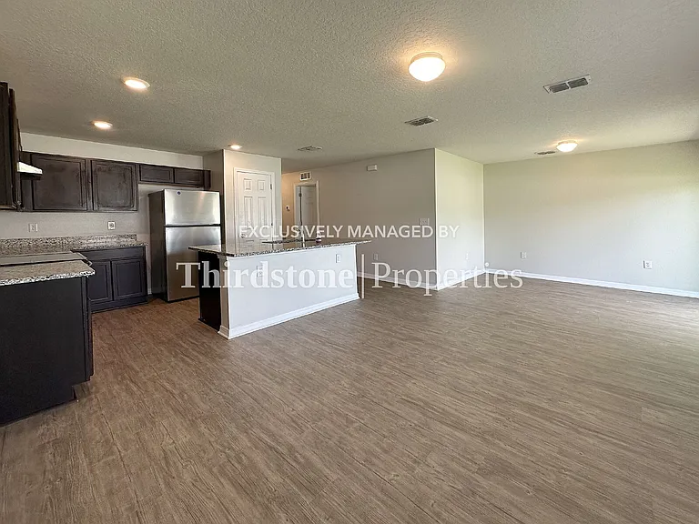 37 Wood Amber Ln #A — Photo 4