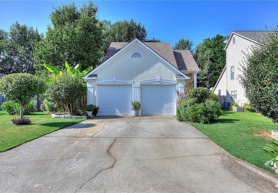 1st image of 2215 Ashton Dr