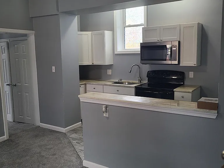 918 N Clayton St #1 — Photo 4