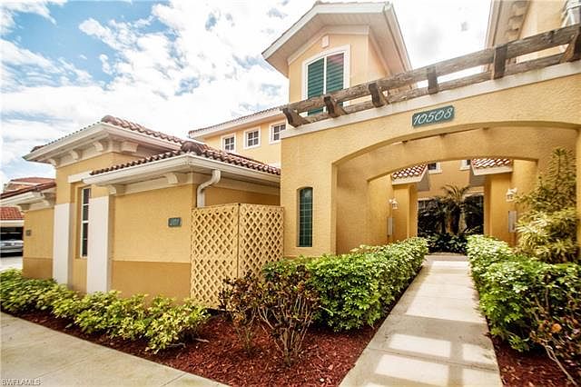 1st image of 10508 Sevilla Dr APT 201