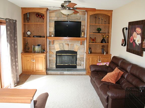 4th image of 318 Wildberry Ln