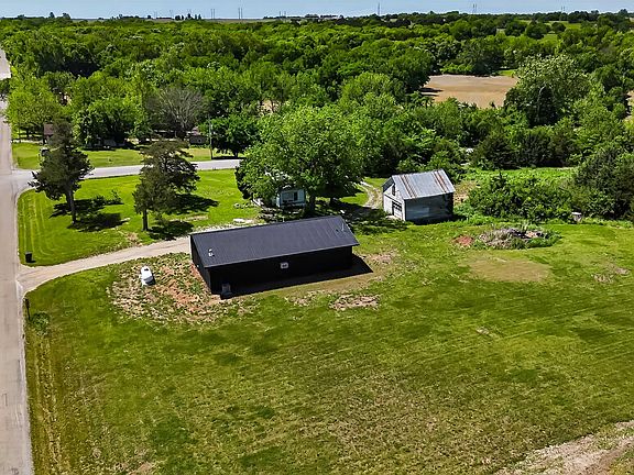 5th image of 7641 SE Croco Rd