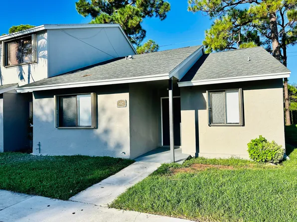 6601 Dockside Circle, Greenacres, FL 33463