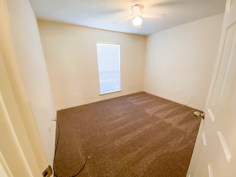 11801 Balsam Ct — Photo 14