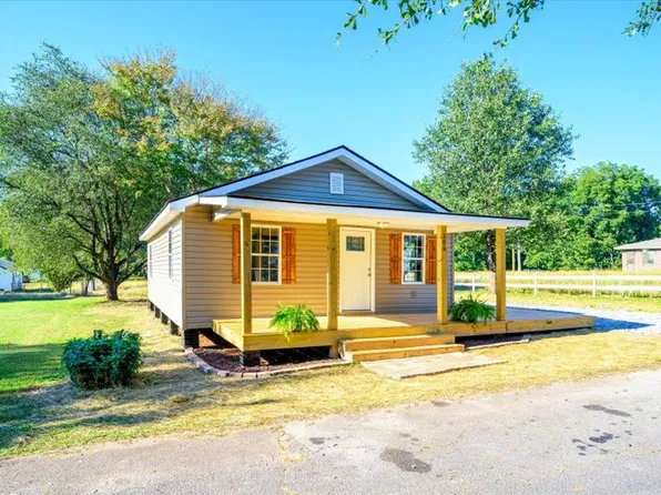 206 Rowland St, West Union, SC 29696