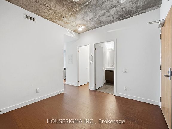 5th image of 138 Princess St #406