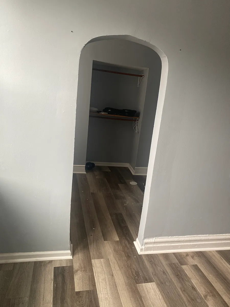 Building Photo - 2858 S Christiana Ave #2FM