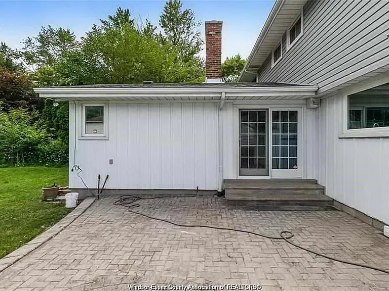 6711 Riverside Dr E — Photo 5