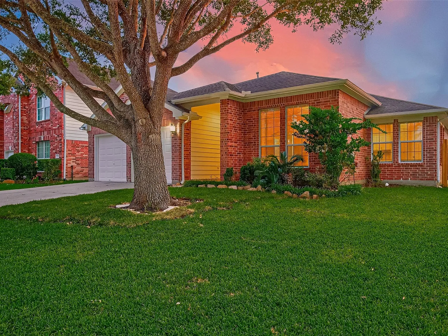 3 bed, 1858 sqft, $2,350 — Photo 3