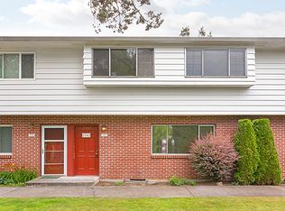 2242 NE Hogan Dr, Gresham, OR 97030