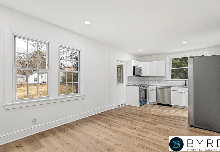 2958 Winston Churchill Dr — Photo 11