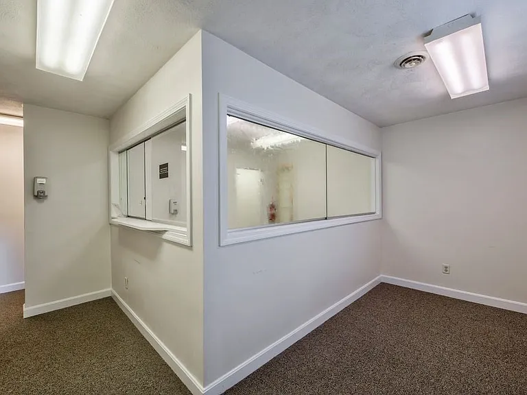 400 West St #2 — Photo 9