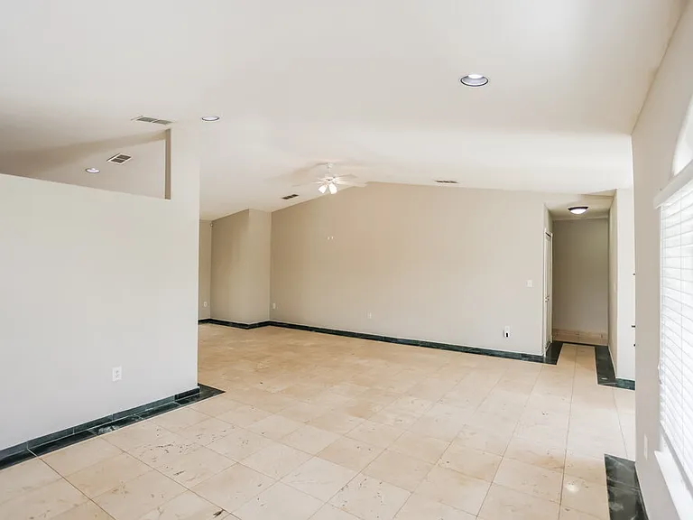 16361 SW 78th Ter — Photo 5