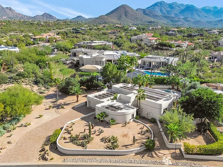 9447 E Calle De Valle Dr — Photo 27