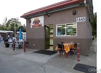 4th image of 1645 Park Ave