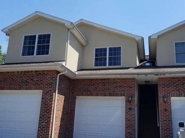 208 Mountain Golf Dr #208, Morgantown, WV 26508