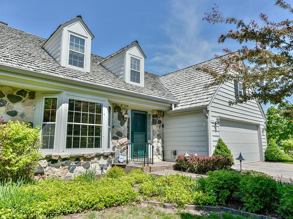1st image of 10323 N Westport Cir