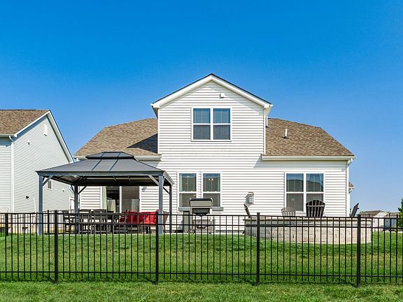 4th image of 200 Warrenton Dr