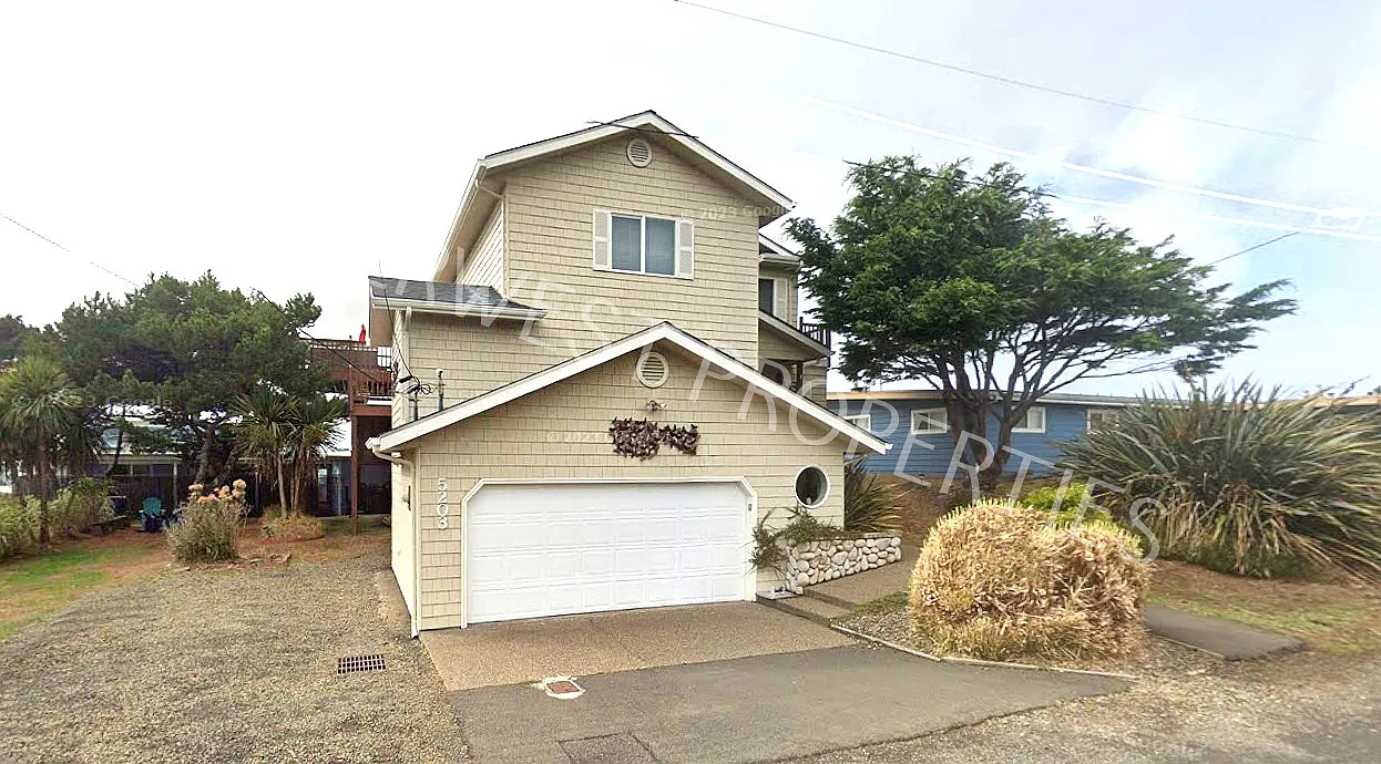 4 bed, 2600 sqft, $3,200 — Photo 2