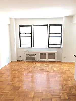 Rented by Solil Management | media 4