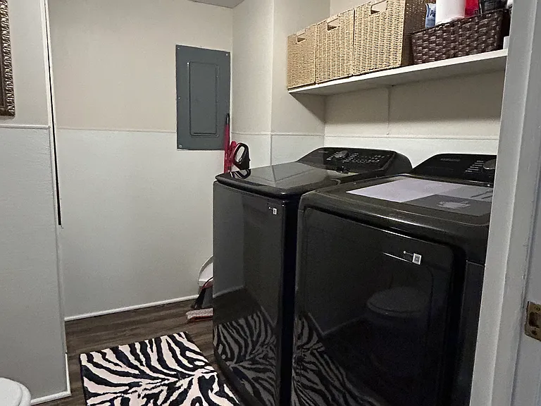 917 Davis Blvd #6 — Photo 9