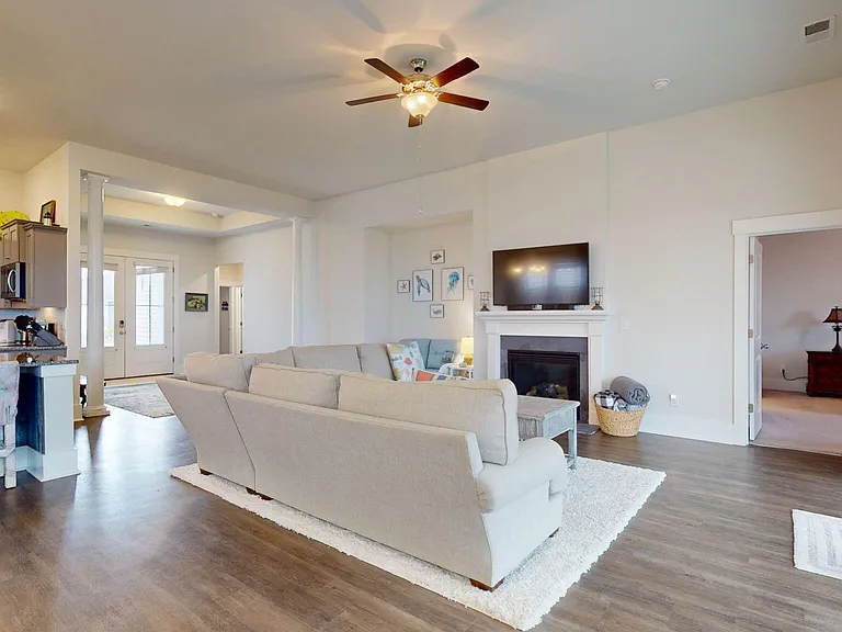 204 Edgewater Way — Photo 23