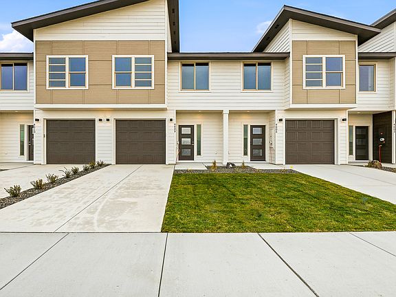 3rd image of 42 4609th Rd Unit 114
