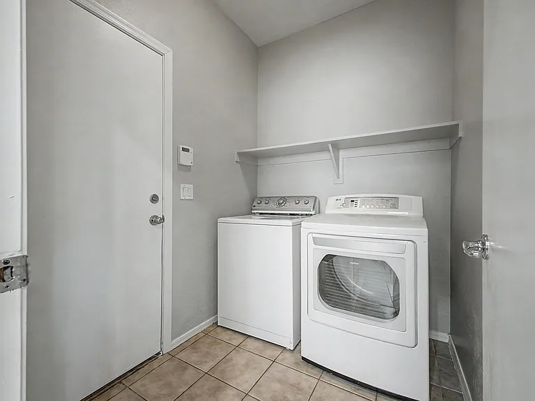 44812 W Paraiso Ln — Photo 11