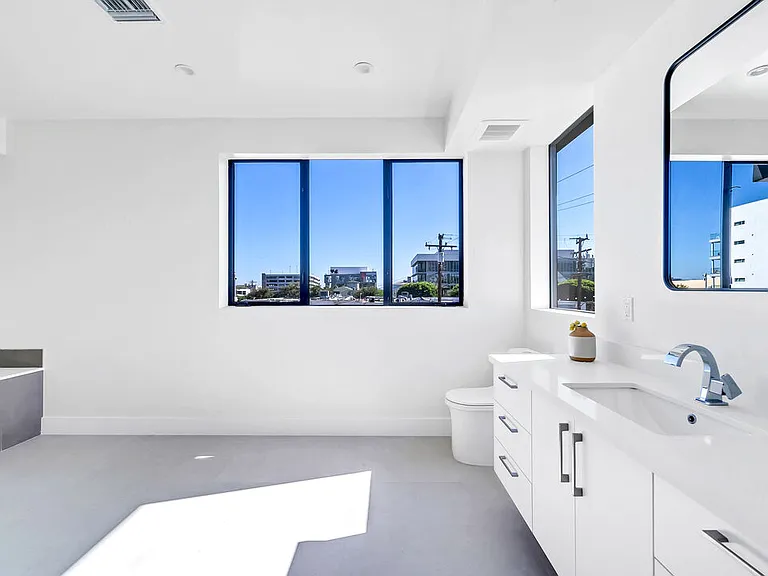 1123 N Formosa Ave #3 — Photo 19