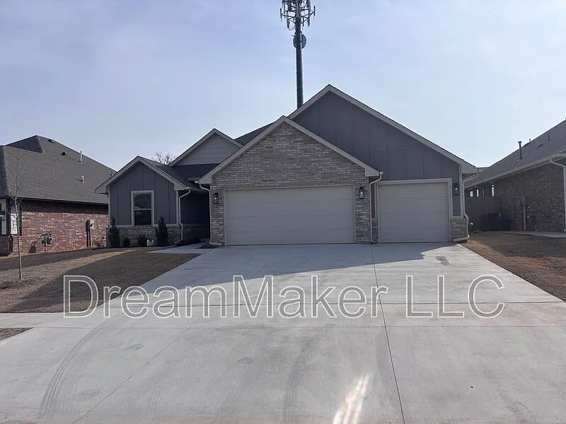 Building Photo - 3010 Hollow Crest Ln