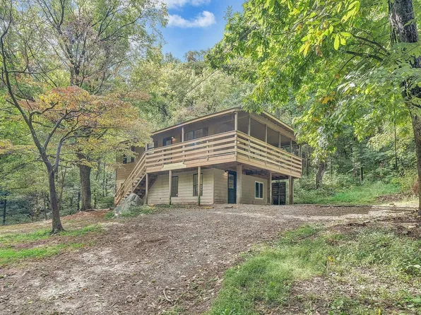 8374 Back Creek Orchard Rd, Roanoke, VA 24018