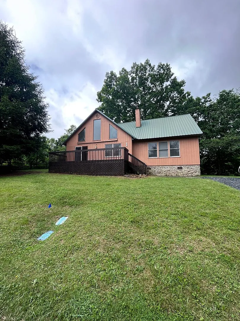 Ashe Lake Community Home Surrounded By Nature! — Photo 1