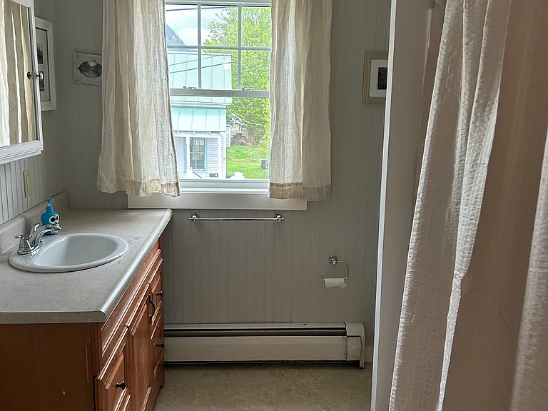 2 Lawrence Ln #B — Photo 11