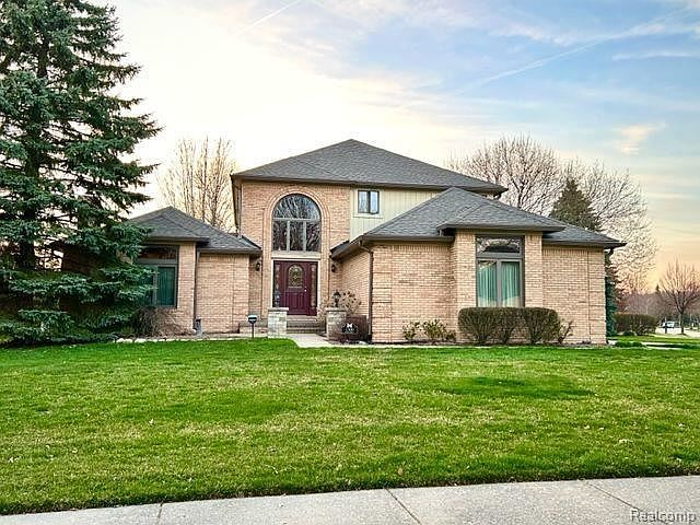 1st image of 1300 Joshua Dr
