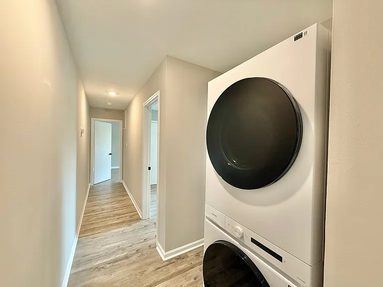 615 Burlington Ave 2 UNITS — Photo 19
