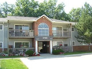 27083 Oakwood Circle
