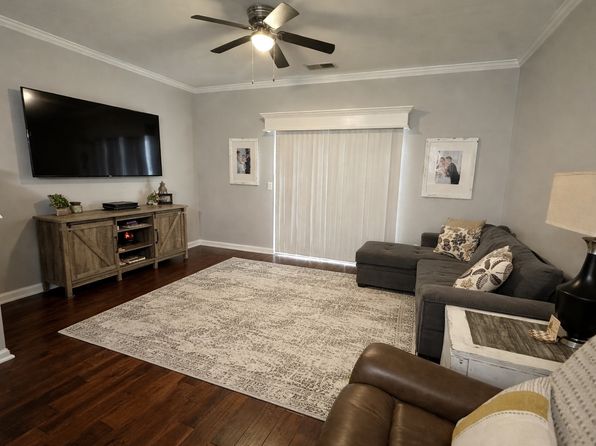 8061 Stoneham Ct