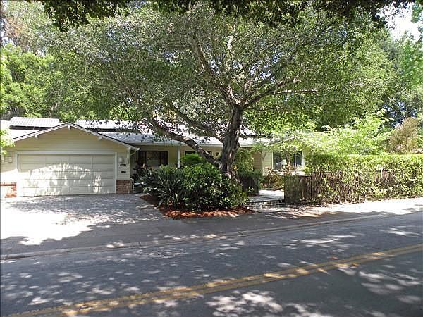 1st image of 1975 Oak Ave